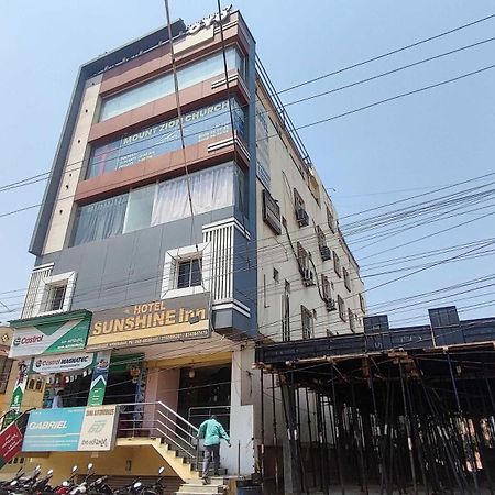 Spot On Sunshine Inn Hyderabad Eksteriør billede