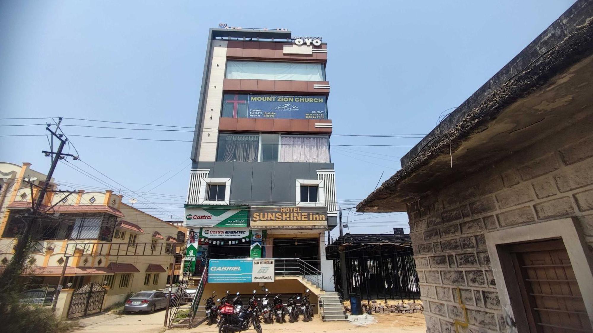 Spot On Sunshine Inn Hyderabad Eksteriør billede