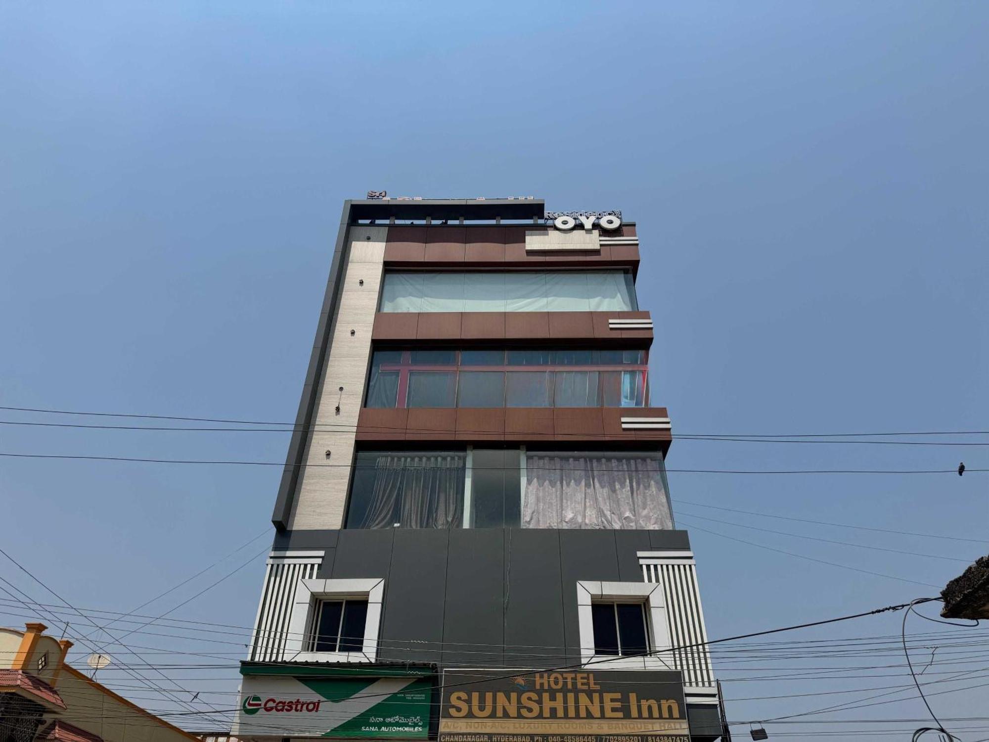 Spot On Sunshine Inn Hyderabad Eksteriør billede